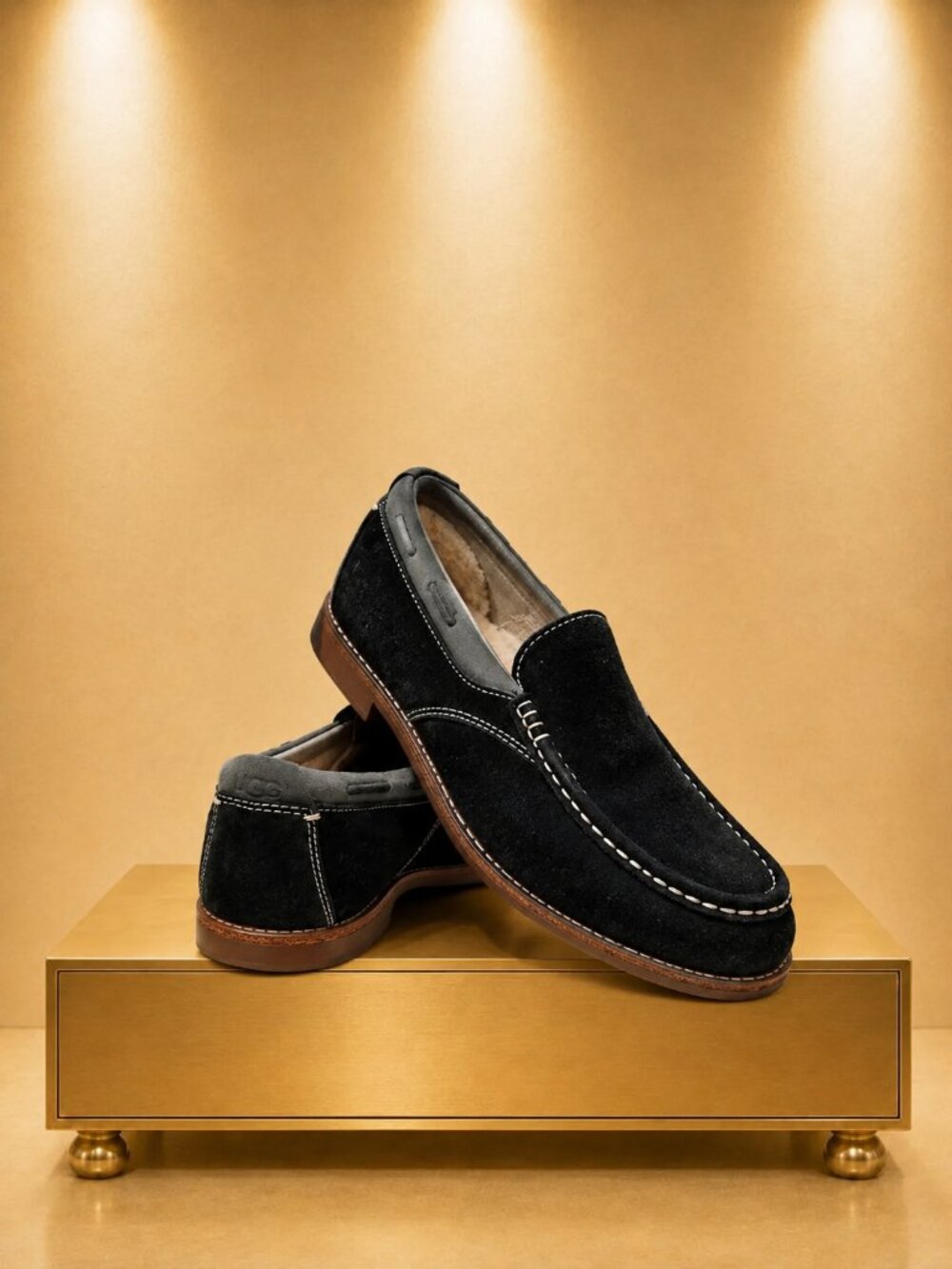 UGG Ballard Men’s 10 Black Suede Sheepskin Loafers Slip On Moc Toe Driving Shoe